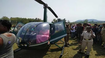 ବିଜେଡି ସଭା ନିକଟରେ ଓହ୍ଲାଇଲା ବିଜେପି ନେତାଙ୍କ ହେଲିକପ୍ଟର