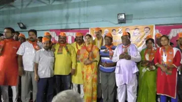 ଟିଟିଲାଗଡ଼ରେ ବିଜେପିର ମିଶ୍ରଣ ପର୍ବ: ପଦ୍ମ ଧରିଲେ ବିଜେଡି ନେତା ଓ କର୍ମୀ