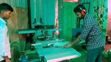 ଇଂଜିନିୟରିଂ ଚାକିରି ଛାଡ଼ି ତିଆରି କରୁଛନ୍ତି ପଞ୍ଜୁରୀ...