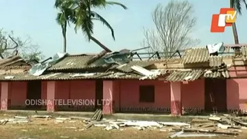 ‘ଫୋନି’ ପ୍ରଭାବରେ ଭାଙ୍ଗିଛି ପାଞ୍ଚଶହ ସ୍କୁଲ୍‌