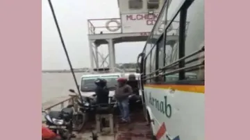 ପୁଣି ଚିଲିକାରେ ଅଘଟଣ ; ମଝି ହ୍ରଦରେ ଅଟକି ରହିଛି ଭସାପୋଲ