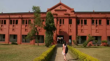 ଖାଲି ପଡ଼ିଥିବା କୁଳପତି ପଦବୀ ପୂରଣ ଲାଗି ସଂଶୋଧିତ ବିଜ୍ଞାପନ ପ୍ରକାଶ ପାଇବ