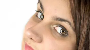 କେମିତି ଦୂର କରିବେ ଆଖି ତଳ କଳାଦାଗ, ଜାଣନ୍ତୁ ଘରୋଇ ଉପଚାର