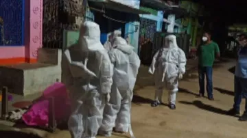 କରୋନା ଡର, ଗାଁ ଦାଣ୍ଡରେ ୧୪ ଘଣ୍ଟା ପଡ଼ି ରହିଲା ଶବ