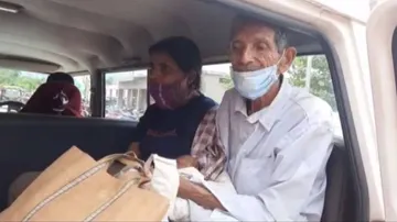 ପ୍ରଶାସନ ନଶୁଣିବାରୁ ଜିଲ୍ଲାପାଳଙ୍କ ଅଫିସ ଆଗରେ ବାପ, ଝିଅଙ୍କ ଆତ୍ମହତ୍ୟା ଉଦ୍ୟମ