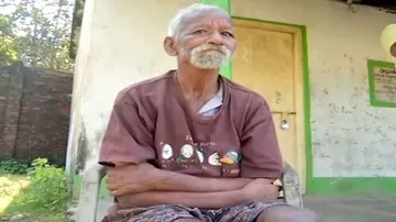 ନିଷ୍ଠୁର ହେଲା ରକ୍ତ ! ପରିଣତ ବୟସରେ ବାପାଙ୍କୁ ପର କରିଦେଲେ ପୁଅବୋହୂ