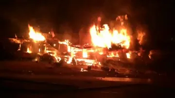 ଜଳିଗଲା ଫଳ ବଜାର !