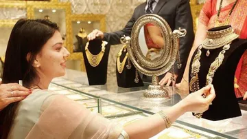 ସୁନା, ରୂପା ଦରରେ ବଡ଼ ଧରଣର ହ୍ରାସ