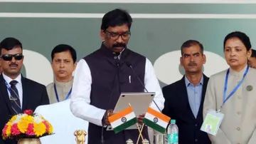 ମୁଖ୍ୟମନ୍ତ୍ରୀ ଭାବେ ଶପଥ ନେଲେ ହେମନ୍ତ ସୋରେନ