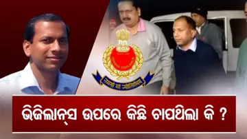 ପାୱାର କରିଡର ହଲଚଲ୍ ; ଓଡ଼ିଆ-ଅଣଓଡ଼ିଆ IASଙ୍କ ବିବାଦରେ ଫସିଛନ୍ତି କି ବିଜୟ କେତନ ?