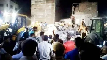 ଭୁଶୁଡ଼ିଲା ଚାରି ମହଲା ବିଲଡିଂ: ୧୦ଜଣ ମୃତ, ୫ ଗୁରୁତର ଆହତ