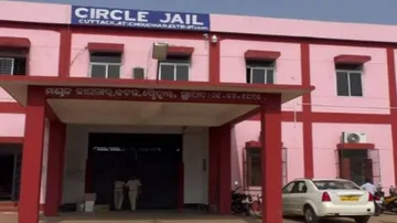 ଜେଲରୁ ଭିଡିଓ କଲ୍‌ରେ ମଗାଯାଉଛି ଦାଦାବଟି !