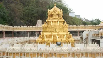 ଆନ୍ଧ୍ର କନକ ଦୁର୍ଗା ମନ୍ଦିର ନିକଟରେ ଭୂସ୍ଖଳନ: ୪ ଫସି ରହିଥିବା ଆଶଙ୍କା