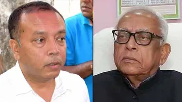 ଏଠି ବାପ ଆଗରେ, ପୁଅ ପଛରେ