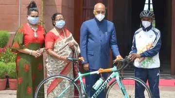 ନବମ ଶ୍ରେଣୀ ଛାତ୍ରଙ୍କୁ ଖାସ୍ ଉପହାର ଦେଲେ ରାଷ୍ଟ୍ରପତି