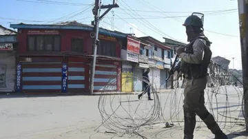 ମର୍ଣ୍ଣିଂ ୱାକ୍‌ ବେଳେ ବିଜେପି ନେତାଙ୍କୁ ଗୁଳି କଲେ ଆତଙ୍କବାଦୀ