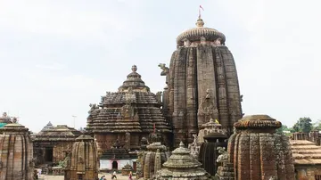 ଦେଢ଼ ଦିନ ପରେ ଦାନ୍ତ ଘଷିଲେ ପ୍ରଭୁ ଲିଙ୍ଗରାଜ