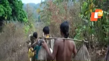 ମାଓ ଭୟରେ ଗାଁ ଛାଡ଼ିଲେ ୧୦ଟି ପରିବାର