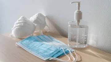 ମାସ୍କ ଓ ସାନିଟାଇଜର୍ ଅତ୍ୟାବଶ୍ୟକ ସାମଗ୍ରୀରୁ ବାଦ୍