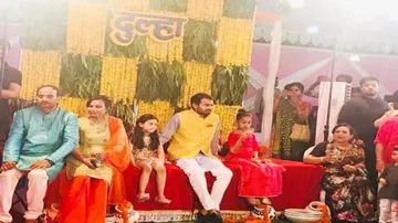 ତେଜ୍ ପ୍ରତାପ ଓ ଐଶ୍ୱର୍ଯ୍ୟା ରାୟଙ୍କ ବାହାଘର ପୂର୍ବରୁ ଖୁବ୍ ଜମିଲା ମେହେନ୍ଦି ରସମ୍‌