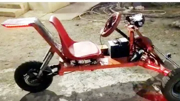 ଆଦିବାସୀ ଯୁବକ ତିଆରି କଲେ ବ୍ୟାଟେରୀ ଚାଳିତ 'ମିନି କାର୍'