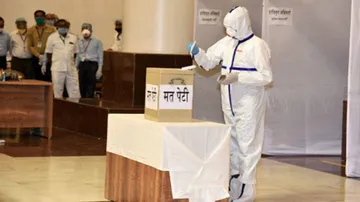 କରୋନା ଆକ୍ରାନ୍ତ ବିଧାୟକ ଦେଲେ ଭୋଟ୍