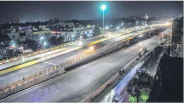 କରୋନା ସ୍ଥିତି ଅଣାୟତ୍ତ, ମହାରାଷ୍ଟ୍ରରେ ୧୫ ଦିନିଆ କର୍ଫ୍ୟୁ ଲଗାଇଲେ ରାଜ୍ୟ ସରକାର