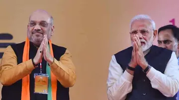 ମୋଦିଙ୍କ ମାଷ୍ଟରଷ୍ଟ୍ରୋକ: ପୁଣି ୧୫ ଟିକସ୍‌ ଅଧିକାରୀ ବିଦା