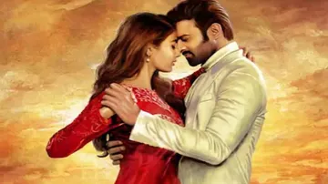 ‘ରାଧେ ଶ୍ୟାମ’ରେ ନୂଆ ଲୁକ୍‌ରେ ଆସିଲେ ପ୍ରଭାସ, ରିଲିଜ୍‌ ହେଲା ଫାଷ୍ଟଲୁକ୍‌