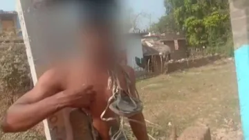 କମେଣ୍ଟ ପାଇଁ ଚପଲ ମାଳ