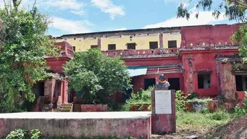 ପୁଣି ନିର୍ମାଣ ହେବ ପାଥରପୁରୀ ହଷ୍ଟେଲ ପାଚେରୀ