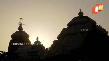 ଶ୍ରୀମନ୍ଦିର ଉପରେ ଉଡ଼ିଲା ୧୪ ହାତିଆ ବାନା