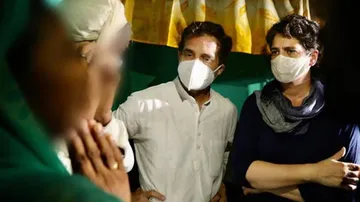 ହାଥରସ ମାମଲା: ପୀଡ଼ିତ ପରିବାରକୁ ଭେଟିବା ପରେ କ'ଣ କହିଲେ ରାହୁଲ ?