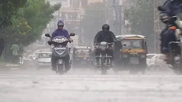 ଦିଲ୍ଲୀରେ ପ୍ରବଳ ବର୍ଷିବ: ବୁଡ଼ି ପାରେ ତଳିଆ ଅଂଚଳ