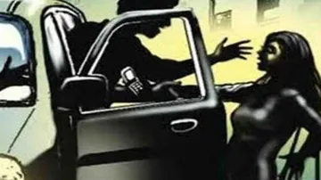 ପୁଲିସ ଗାଡ଼ିରେ ଗଣ ଦୁଷ୍କର୍ମ!