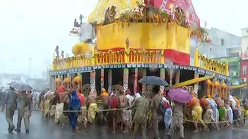 ଆକାଶରୁ ଅମୃତ ବୃଷ୍ଟି :ତିନ୍ତି ତିନ୍ତି ଯାଉଛି କାଳିଆ ଠାକୁର