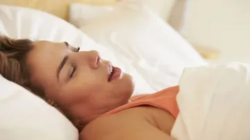 ଶୋଇବାବେଳେ ପାଟିରୁ ଲାଳ ଗଡୁଛି କି ? ଜାଣନ୍ତୁ ପ୍ରତିକାର