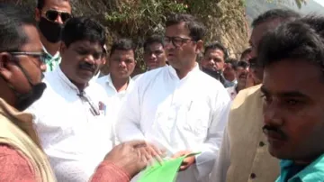 କୋଟିଆ ବୁଲିଲେ କୋରାପୁଟ୍ ସାଂସଦ; ରାଜ୍ୟ ସରକାର ପହଞ୍ଚି ନପାରିବାରୁ ଆନ୍ଧ୍ର ଫାଇଦା ନେଉଛି