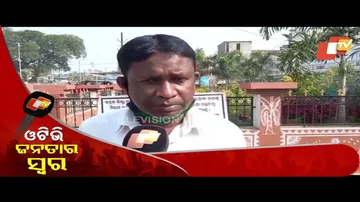 Social Activist Stages Protest Outside Bhadrak Collector’s Office Seeking Security I Janatara Swara