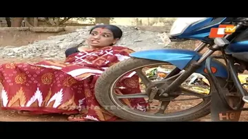 Making news  | Bikala tv | odia comedy | Woman compelling young boy.. ମହିଳା ଶୋଇଲେ ଗାଡ଼ି ତଳେ