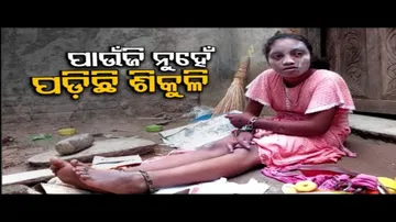 Apana eka nuhanti Ep 703 | 8th NOV 2024| କିଶୋରୀ ପାଦରେ ବେଡ଼ି | ବାପା ଯିବା ପରେ ଦାଣ୍ଡରେ ୬ ଝିଅ