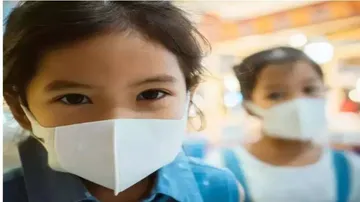 କରୋନା କବ୍‌ଜାରୁ ପିଲାଙ୍କୁ କେମିତି ବଞ୍ଚାଇବେ ? ଜାଣିରଖନ୍ତୁ ଏଇ ଟିପ୍‌ସ୍‌