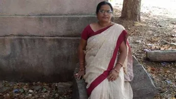 ୨୭ ବର୍ଷ ହେଲା ସଂସ୍କୃତ ପଢ଼ାଉଛନ୍ତି ଏହି ମୁସ୍‌ଲିମ୍ ଶିକ୍ଷୟିତ୍ରୀ