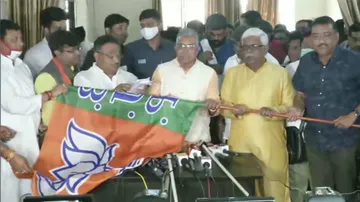 ଦୁର୍ବଳ ହେଉଛି କି ଟିଏମ୍‌ସି ? ମମତାଙ୍କ ହାତ ଛାଡ଼ି ବିଜେପିରେ ମିଶିଲେ ଆଉ ୪ ନେତା