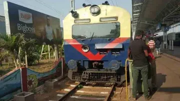 ଖୋର୍ଦ୍ଧା-କେନ୍ଦୁଝରଗଡ଼ ପାସେଞ୍ଜର ହେବ ମେମୁ ଟ୍ରେନ୍‌