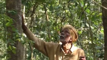 ନିଆରା ପ୍ରେମିକ : ପତ୍ନୀଙ୍କ ସ୍ମୃତିରେ ନିଜ ଅଞ୍ଚଳକୁ କଲେ ସବୁଜ ସୁନ୍ଦର