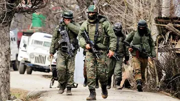 ୪ ଆତଙ୍କୀ ସଫା