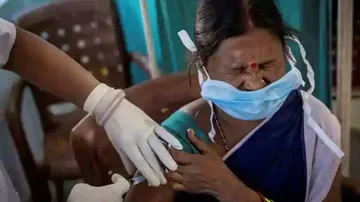 ପଞ୍ଜୀକରଣ କରି ଟିକା ନେଉ ନଥିବା ସ୍ୱାସ୍ଥ୍ୟକର୍ମୀ ଓ ସମ୍ମୁଖ ଯୋଦ୍ଧାଙ୍କ ପାଇଁ ରଦ୍ଦ ହେବ ସବୁ ସୁବିଧା