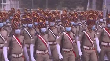 ୭୨ ତମ ସାଧାରଣତନ୍ତ୍ର ଦିବସ ପାଳିତ: ଭୁବନେଶ୍ୱରରେ ପରେଡ୍ ଆରମ୍ଭ