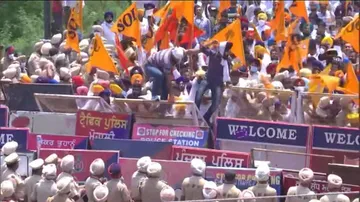 ପଞ୍ଜାବ କଂଗ୍ରେସକୁ ନାକେଦମ କଲେଣି ବିରୋଧୀ, ଖୋଲୁଛନ୍ତି ଦୁର୍ନୀତି ପେଡ଼ି..!